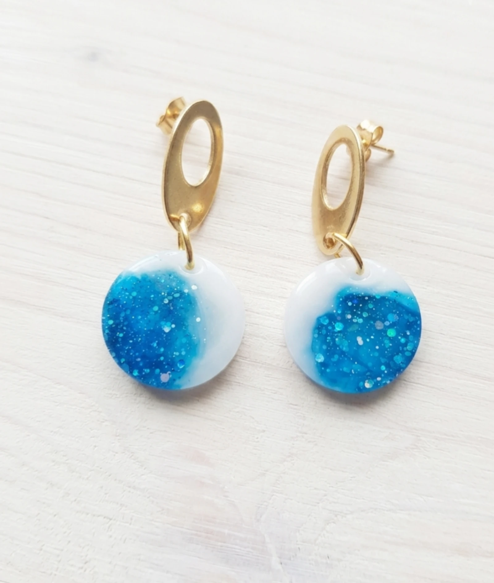 Boucles d'oreilles en résine 🥰